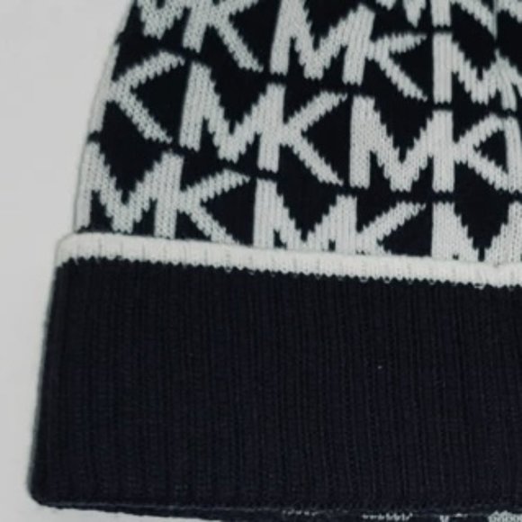 MICHAEL KORS Women's Beanie/Hat OSFM NWT - Picture 2 of 5